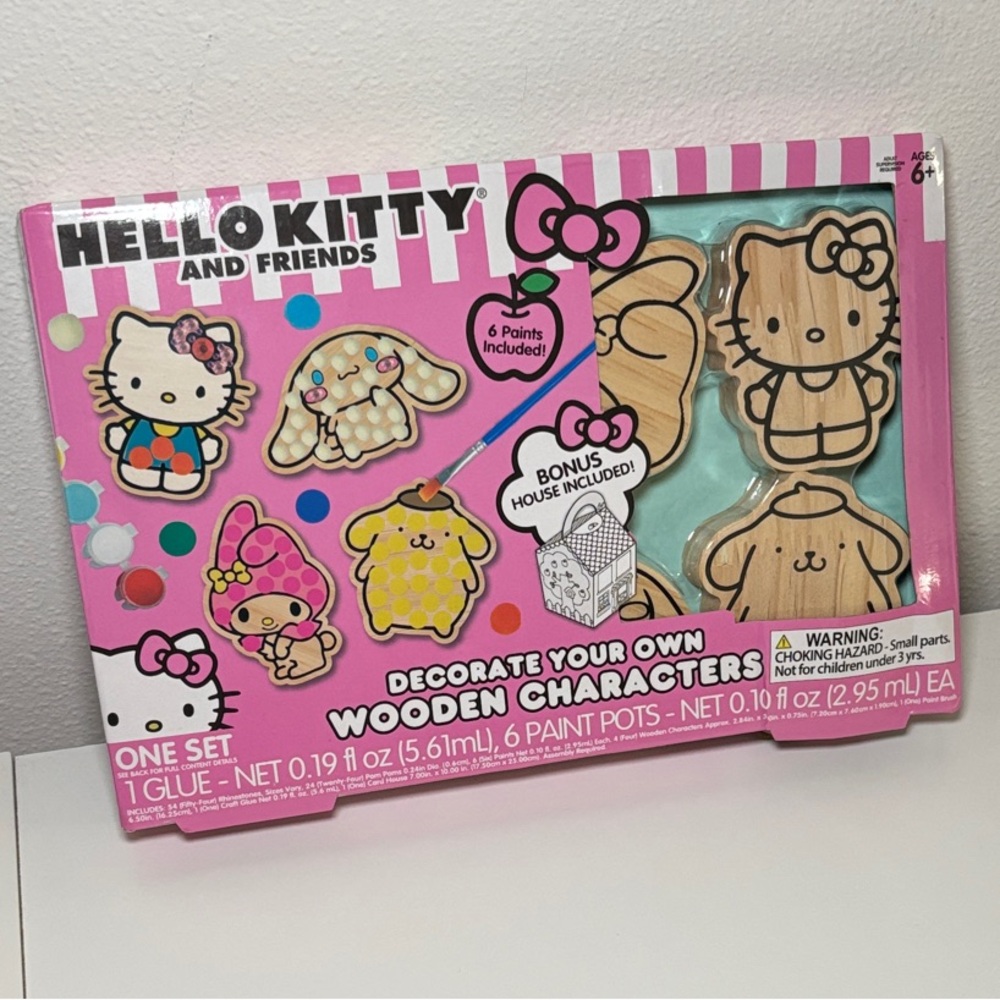 Hello Kitty Pink Wooden Character Craft Set